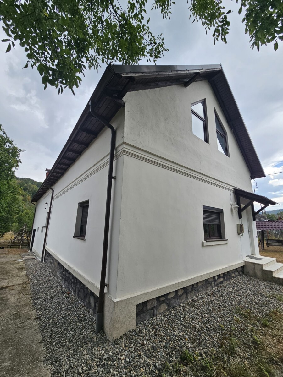 44